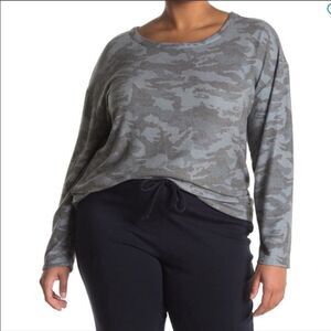Chaser L/S Blue and Grey Camouflage Sweater NWT‎